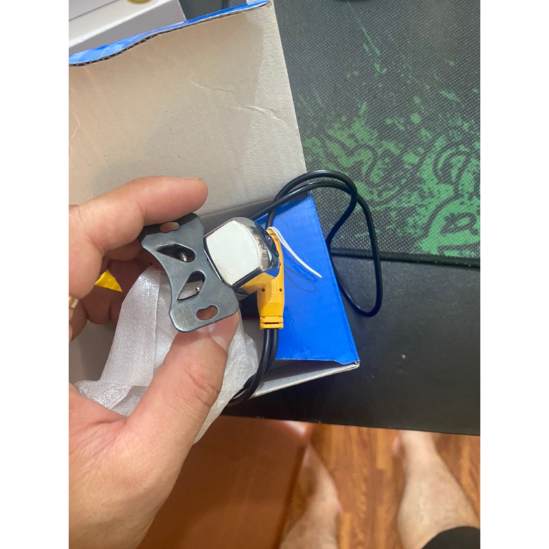 Camera Lùi SO'NY 2 chế độ AHD/CCD siêu nét cho màn hình dvd thường và màn hình androi siêu nét