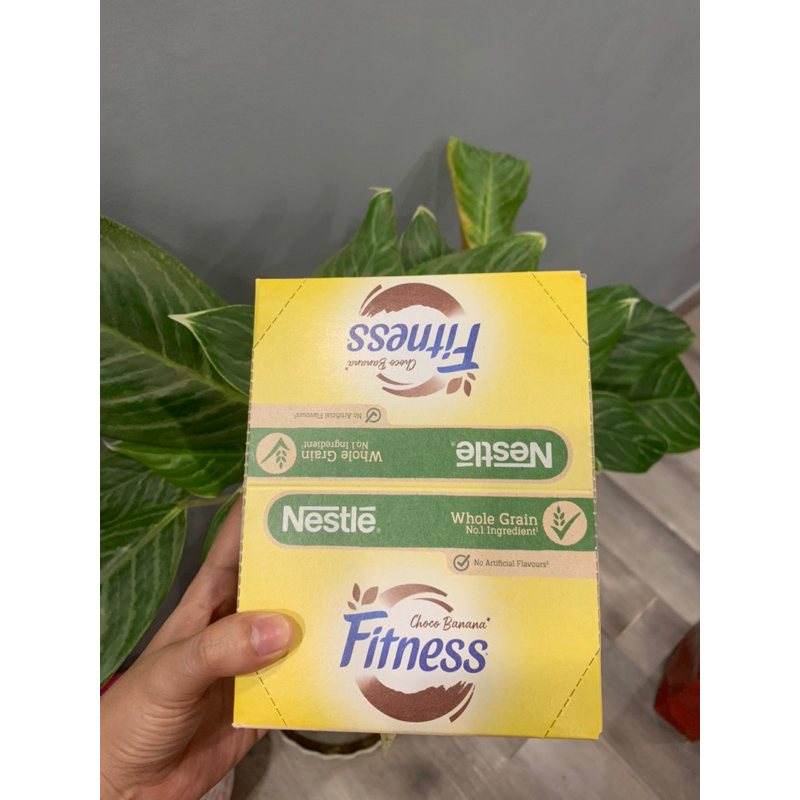 Hộp 16 Thanh Ngũ Cốc NESTLE FITNESSE Vị Chuối (23.5gx16)