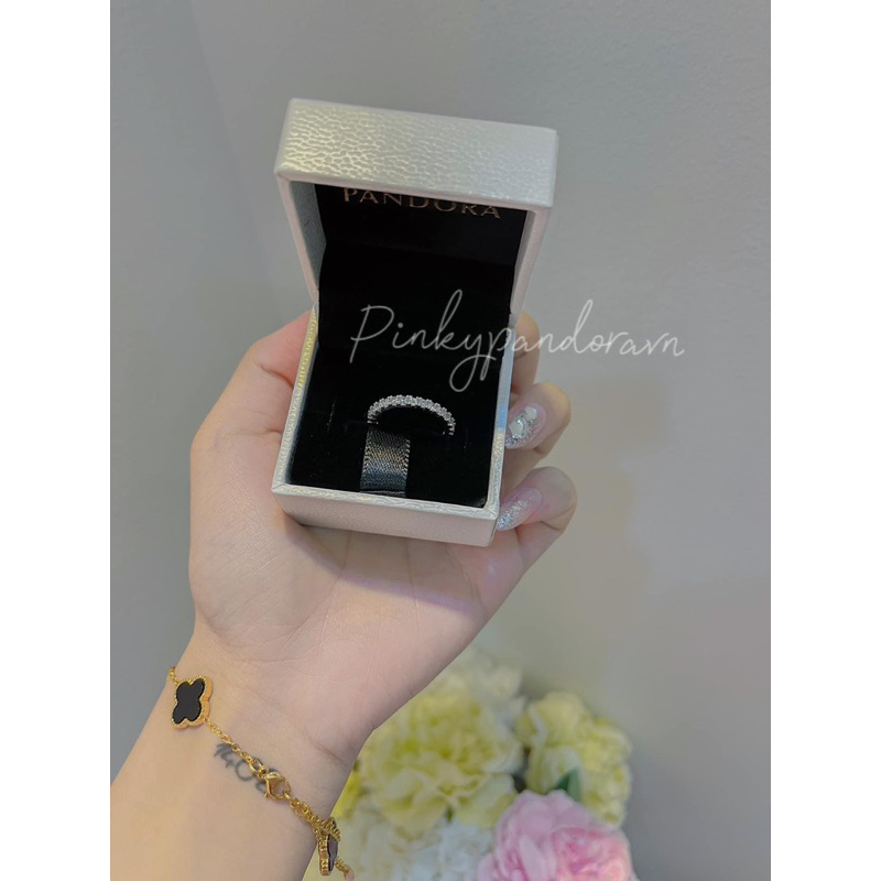 Nhẫn trơn đá trắng không box