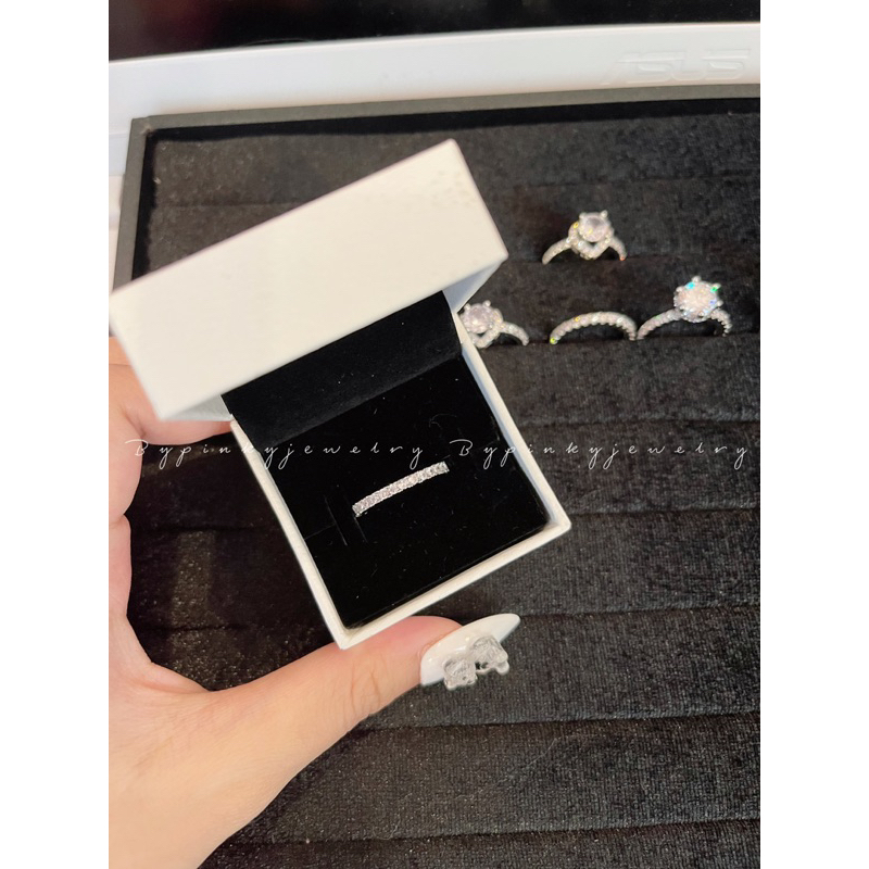 Nhẫn trơn đá trắng không box