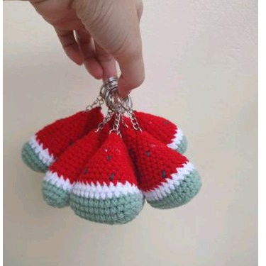 Móc khóa miếng dưa hấu bằng len