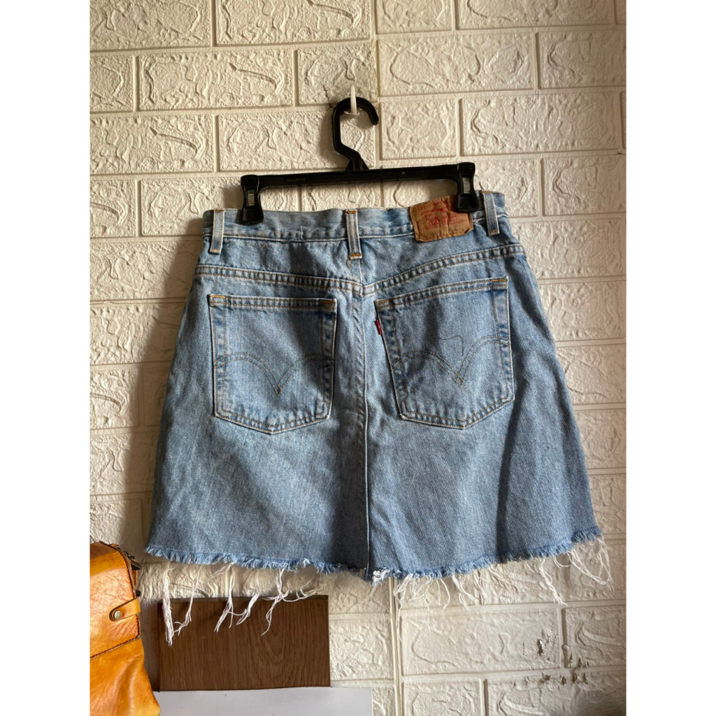 Chân váy jeans Levi's