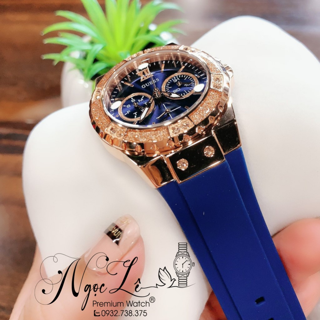 Đồng Hồ Nữ Guess W1053L1 Dây Silicon Xanh 37mm