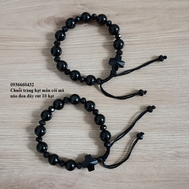 Chuỗi tràng hạt mân côi đeo tay mã não đen hạt tròn dây rút, khúc cách 10 hạt, Thánh giá đen hoặc gỗ in hình Chúa và Mẹ