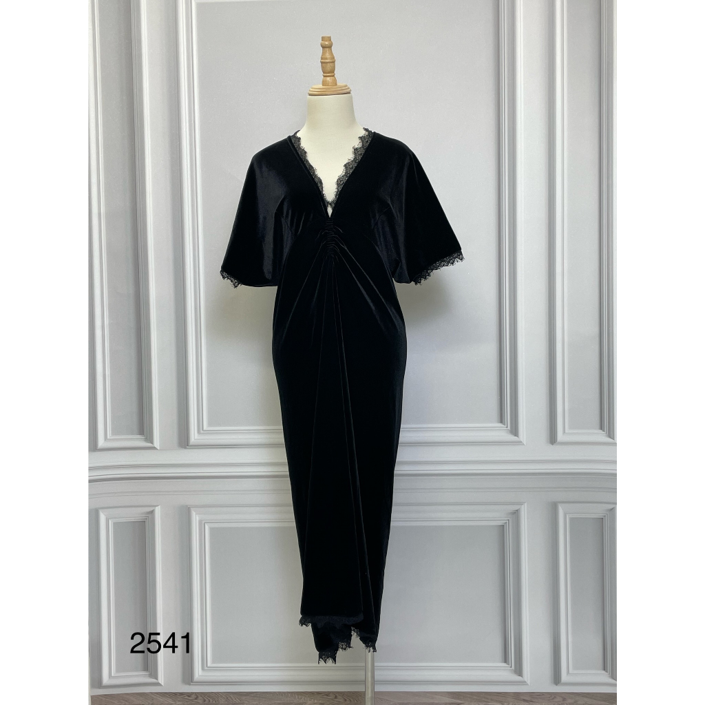 V2541 Váy nhung TOCHIE Hàng hiệu chính hãng thời trang nữ màu đen freesize Secondhand thanh lý ký gử