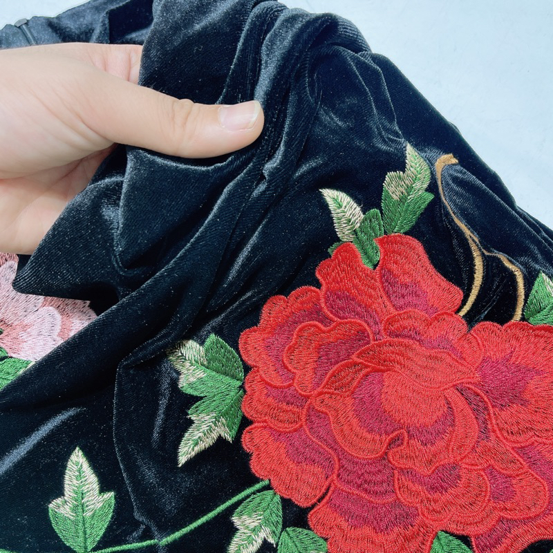 Váy nhung 2 dây chỉnh thêu hoa dáng suông 2 màu