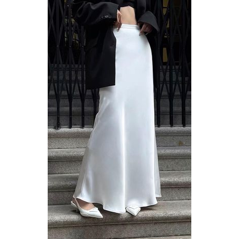 Set váy ôm dáng dài phối áo thun gân xoắn eo