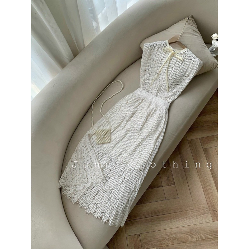 VÁY REN NƠ CỔ HIỆN ĐẠI MÀU TRẮNG