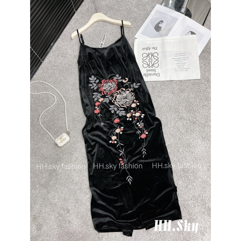 Váy nhung 2 dây chỉnh thêu hoa dáng suông 2 màu