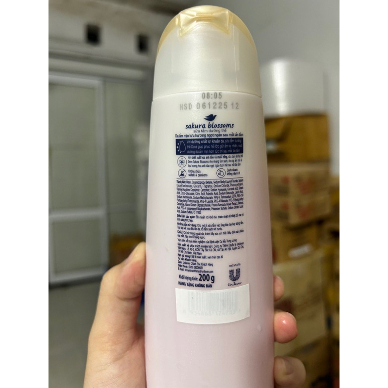 120G - Sữa tắm dưỡng thể Dove căng bóng DẦU TRÁI BƠ