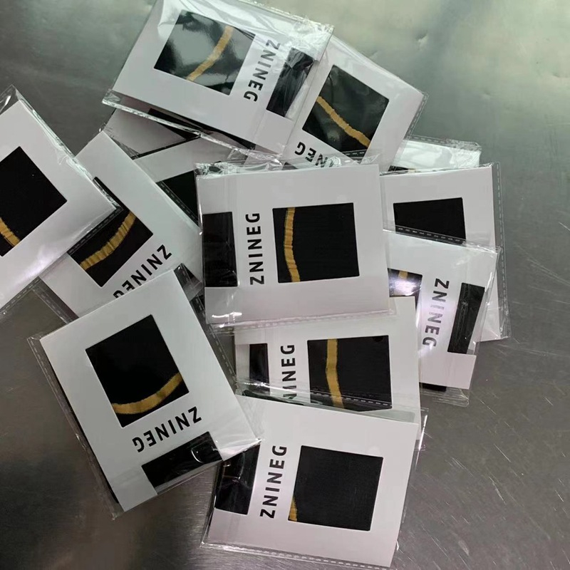 SS002_ZINNEG_Sheer Socks Đen Vòng Vàng