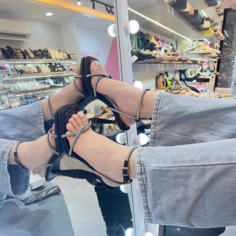 Gót Nhọn Sandal Quai Lấp Lánh(G1123,G1122)