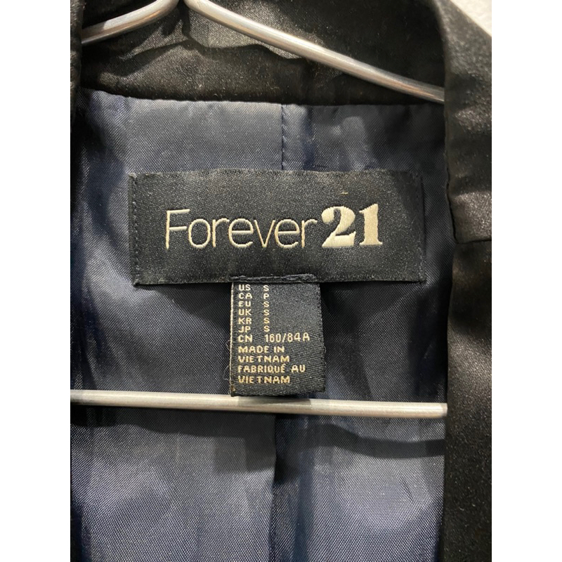 Áo khoác blazer lửng Forever21