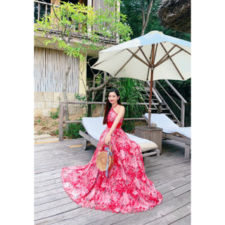 Đầm maxi hoa đỏ cổ yếm