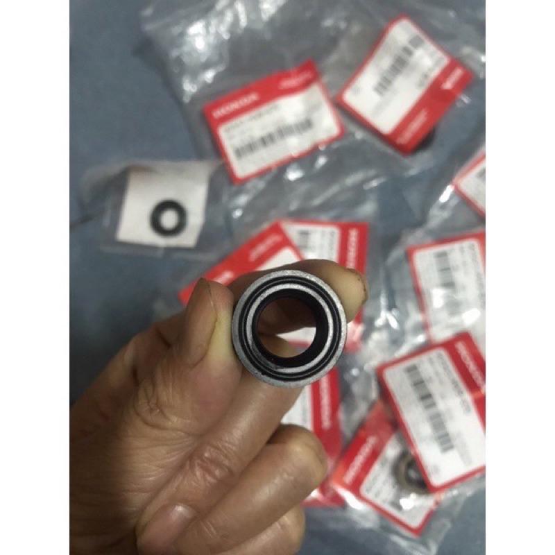 Phốt Ron nắp đầu SH ý /PS/ Spacy/ Dylan/ @ zin hãng Honda