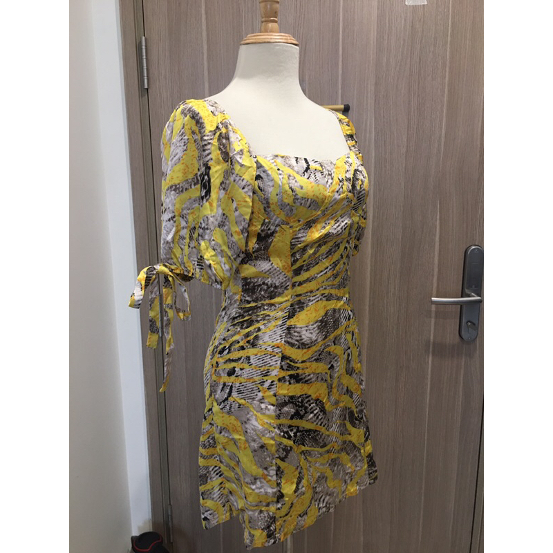 Đầm satin tay cột nơ SHEIN