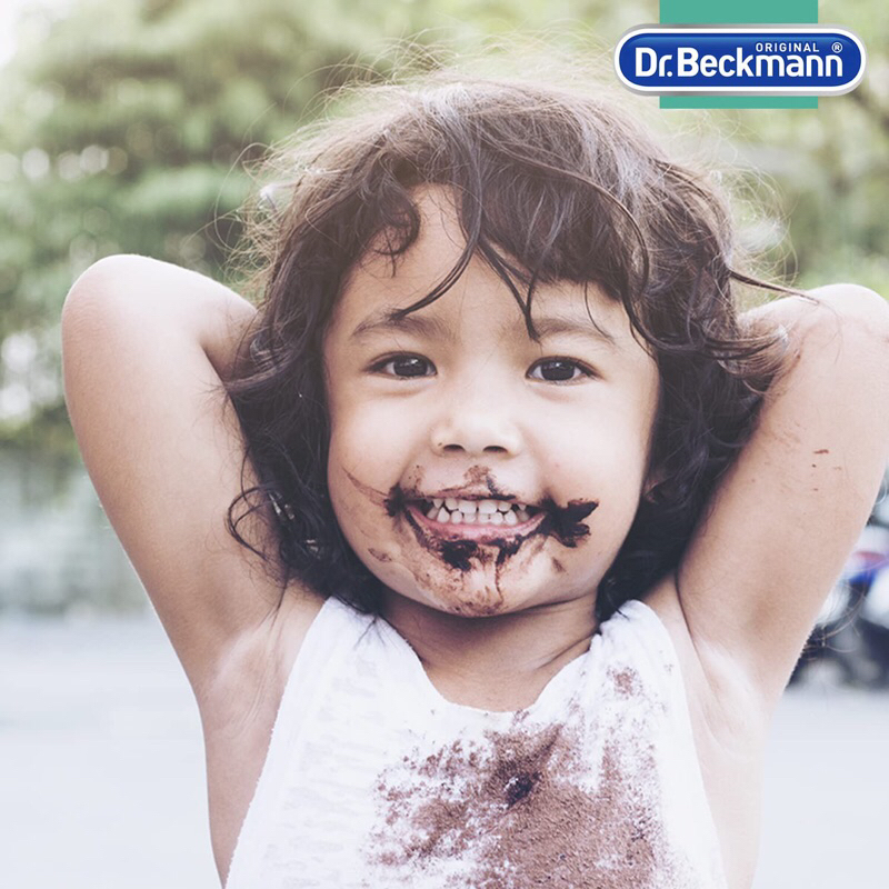 Xịt tẩy đa năng các vết bẩn quần áo DR.BECKMANN Gallseife Fleckenspray giúp tiết kiệm thời gian và công sức giặt giũ.
