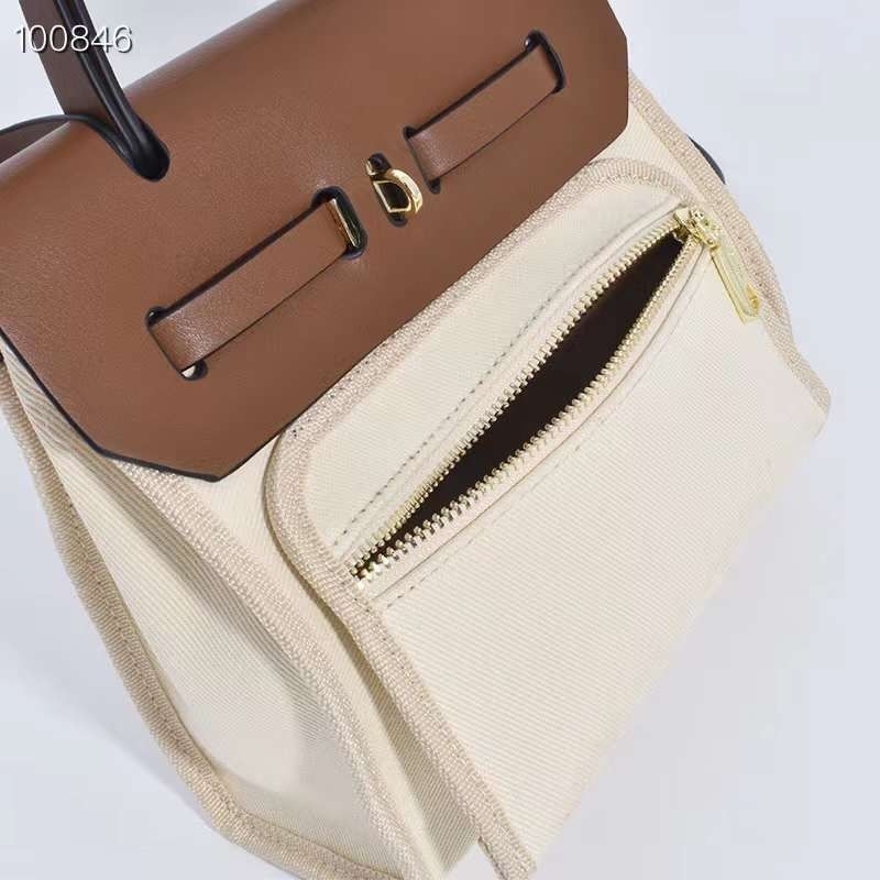 Túi dáng Herbag HM nâu phối trắng đeo chéo sang trọng tinh tế 2372K