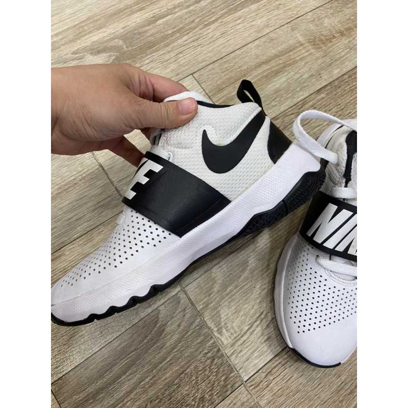 Giày thể thao nữ