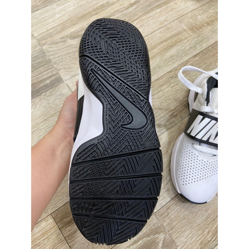 Giày thể thao nữ