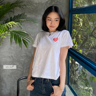 Áo thun nữ trắng in họa tiết trái tim nổi nhiennhienvintage BT218