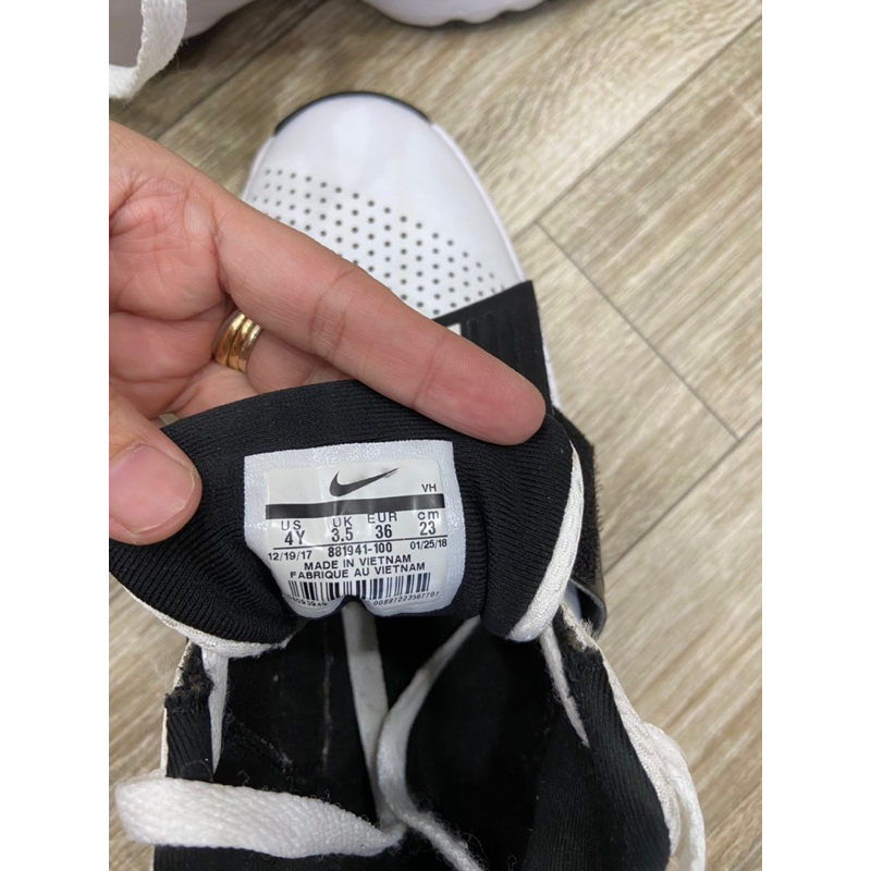 Giày thể thao nữ