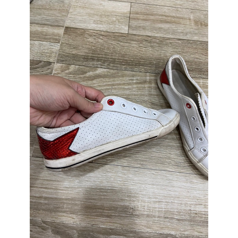 Giày thể thao nữ