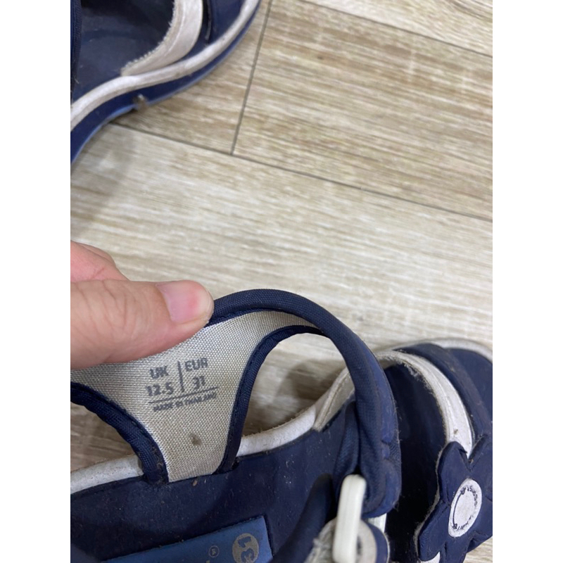 Giày sandal cho bé gái