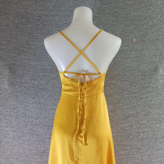 Đầm xòe hai dây màu vàng