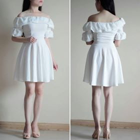 Đầm xòe trễ vai màu trắng
