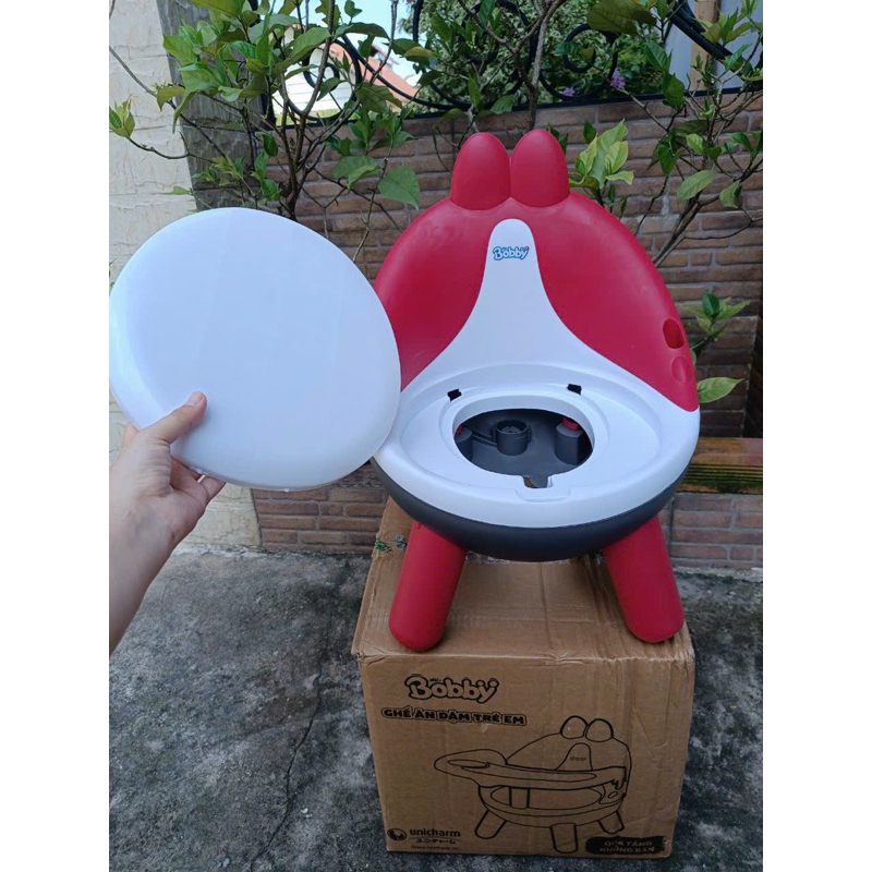 Ghế ăn dặm Bobby cho bé từ 6 tháng