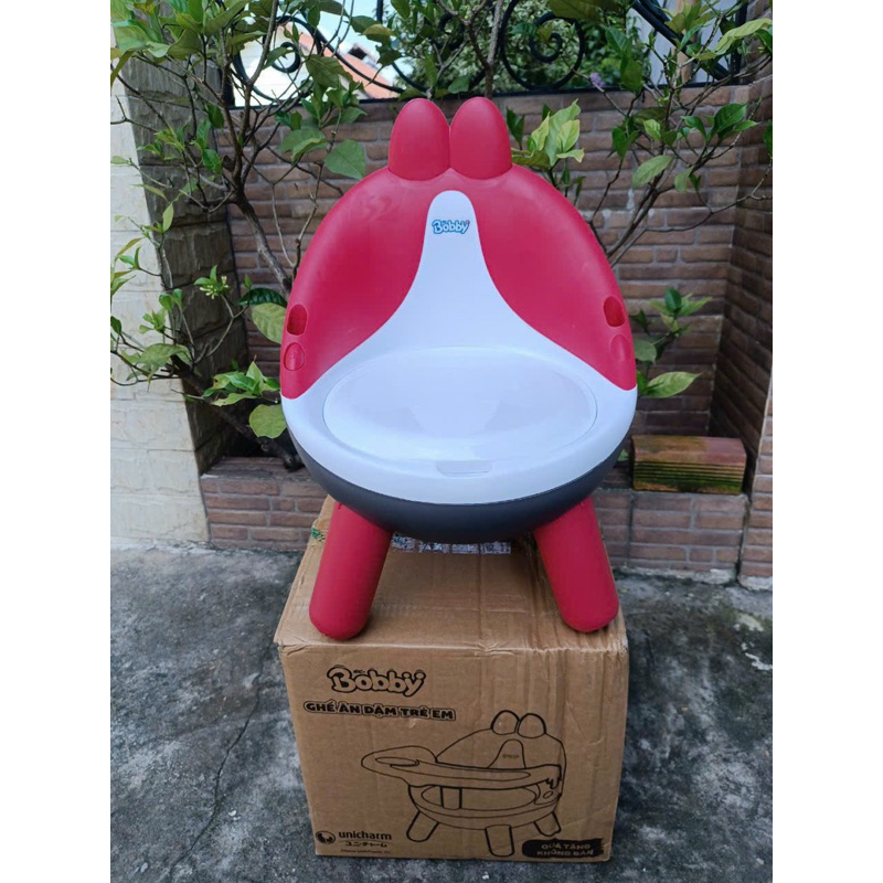 Ghế ăn dặm Bobby cho bé từ 6 tháng
