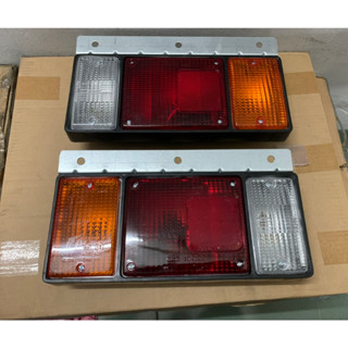 (L-01) Bộ Đèn Hậu, Đèn Lái Sau, Chụp Đèn Xe Tải Hyundai 2T5 Đời Mới...Loại Xịn Không Ngã Màu (Giá 3 chụp Hoặc 1 bộ đèn)