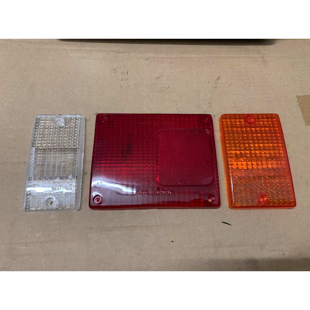 Bộ Đèn Hậu, Đèn Lái Sau, Chụp Đèn Xe Tải Hyundai 2T5 Đời Mới...Loại Xịn Không Ngã Màu