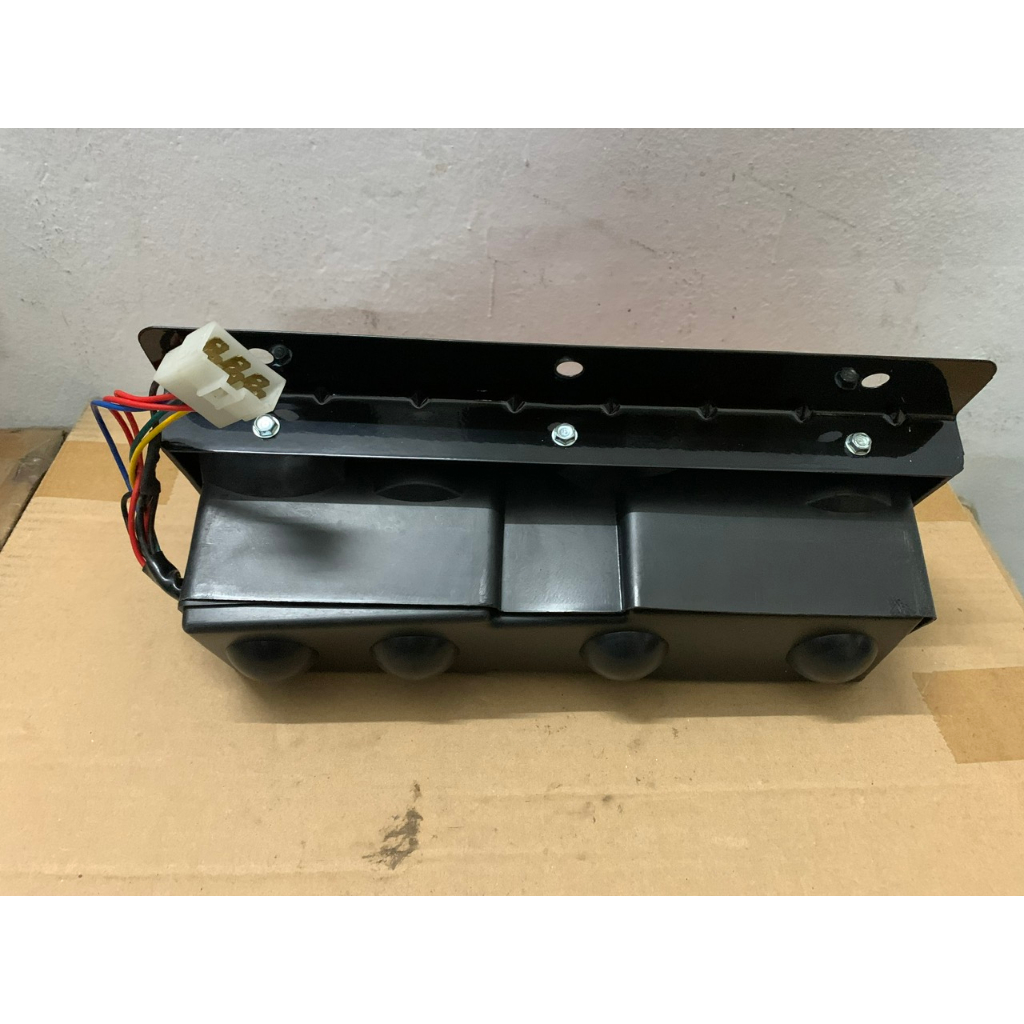 Bộ Đèn Hậu, Đèn Lái Sau Đèn Xi Nhan - Phanh , Chụp Đèn Xe Tải Veam 2T – 3T5...Loại Xịn Không Ngã Màu