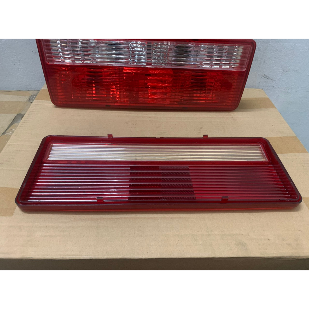 Bộ Đèn Hậu, Đèn Lái Sau Đèn Xi Nhan - Phanh , Chụp Đèn Xe Tải JAC...Loại Xịn Không Ngã Màu