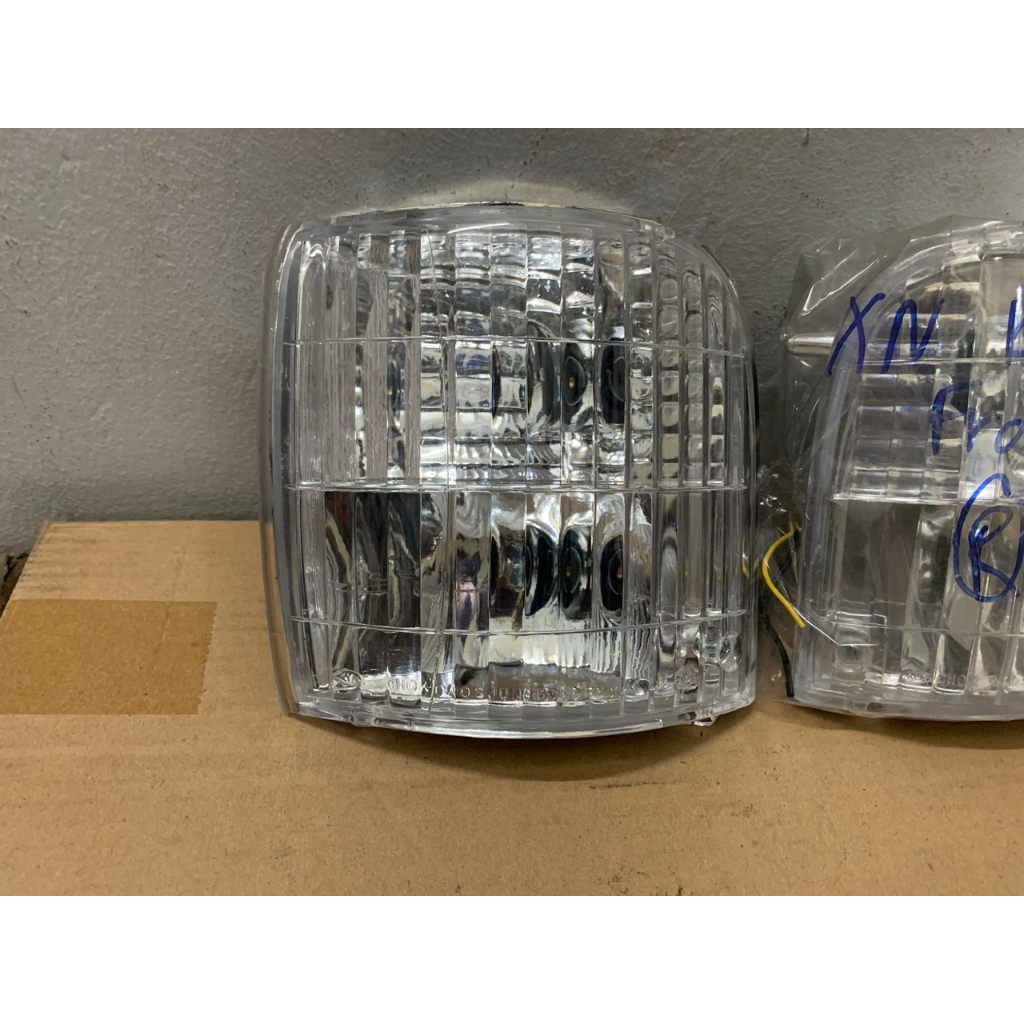 Bộ Đèn Xi Nhan Trước, Chụp Đèn Lái Trước Xe Tải Kia 1T4 K140, Kia K165, Kia K3000 Hàng chất lượng cao