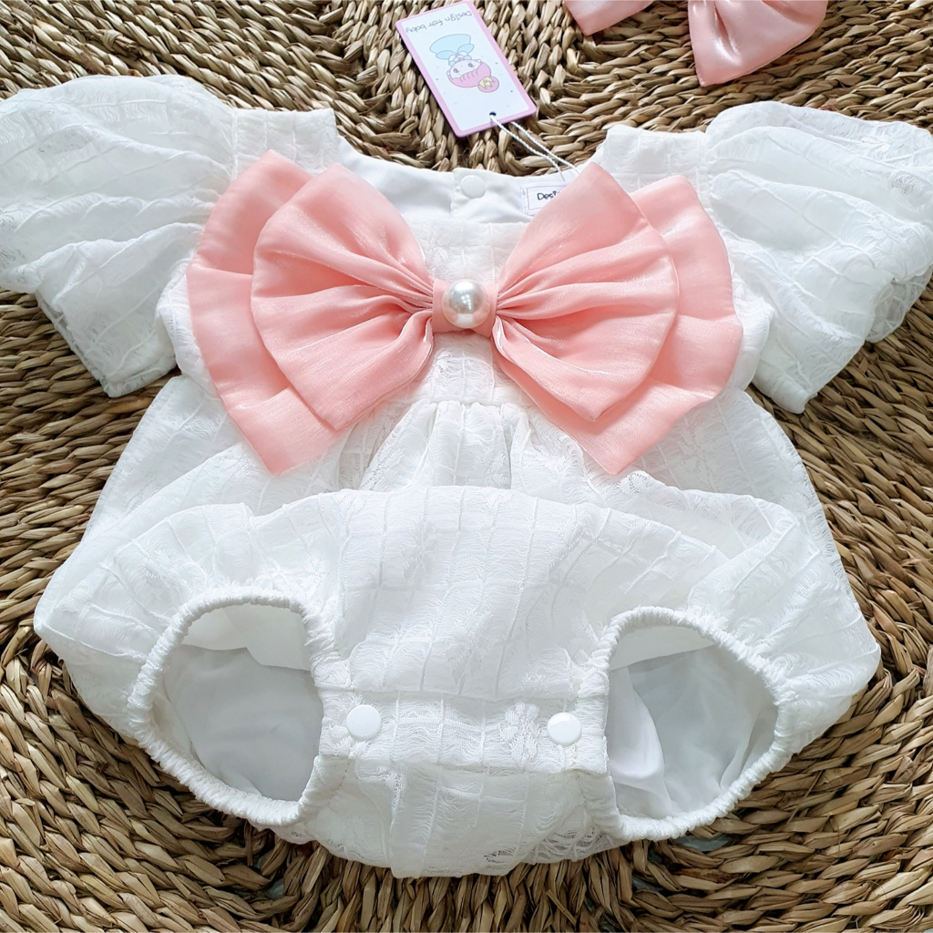 Bodysuit cộc tay ren trắng RIOKIDS cho bé gái sơ sinh mặc thôi nôi, đầy tháng BD127