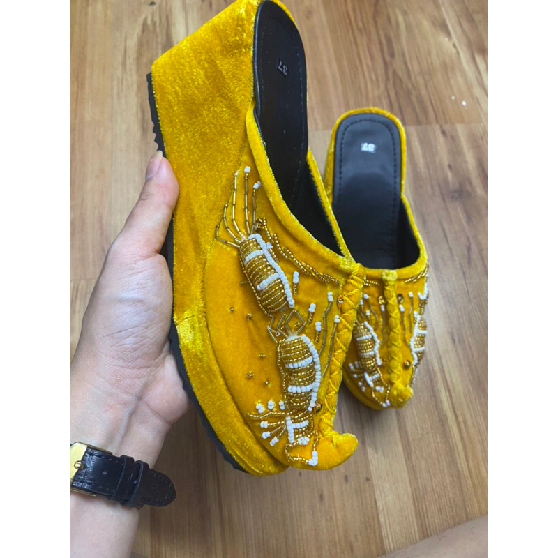 Hài nhung cho bà và mẹ thêu Rồng 7cm - 7 phân