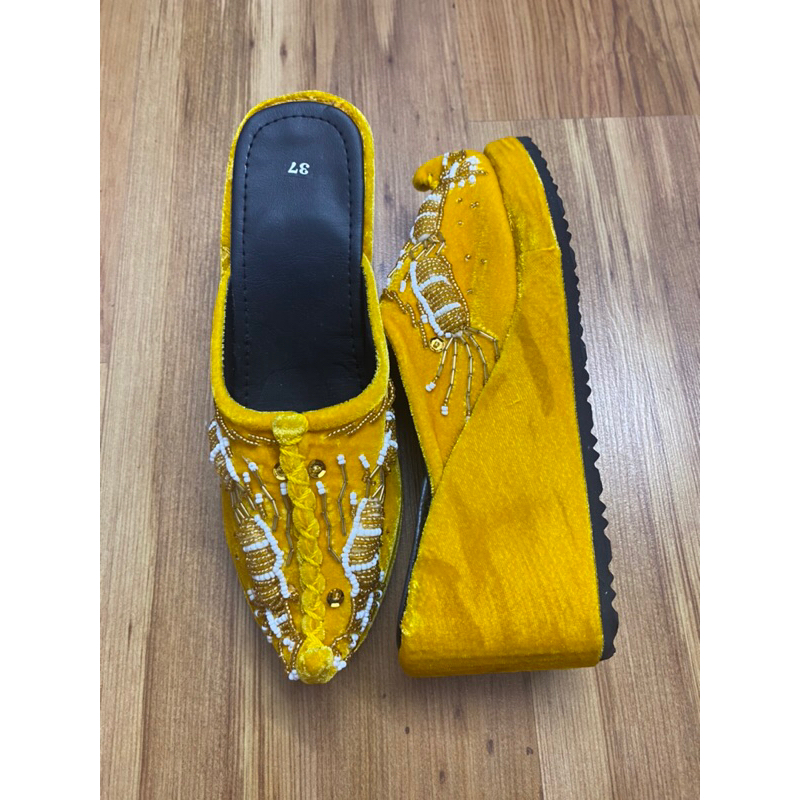 Hài nhung cho bà và mẹ thêu Rồng 7cm - 7 phân
