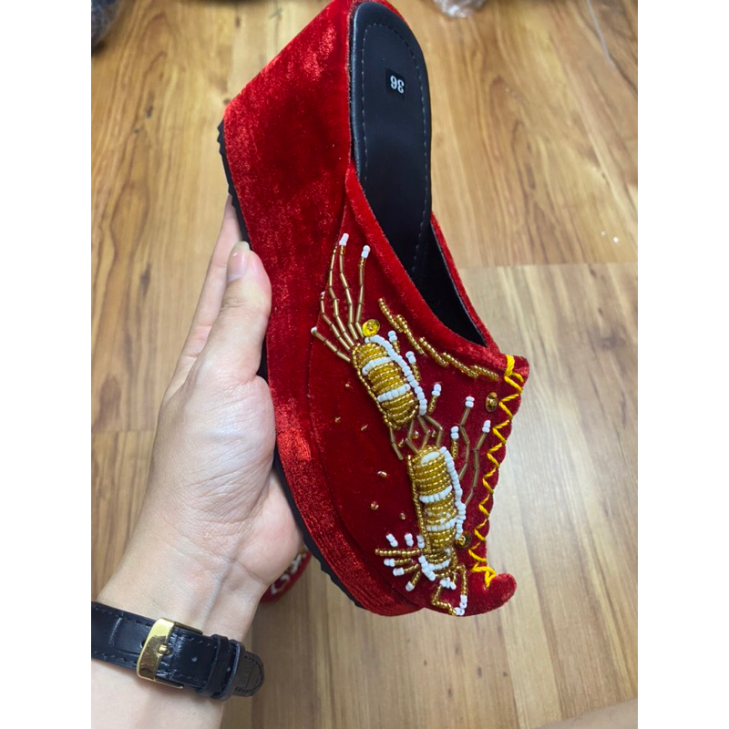 Hài nhung cho bà và mẹ thêu Rồng 7cm - 7 phân