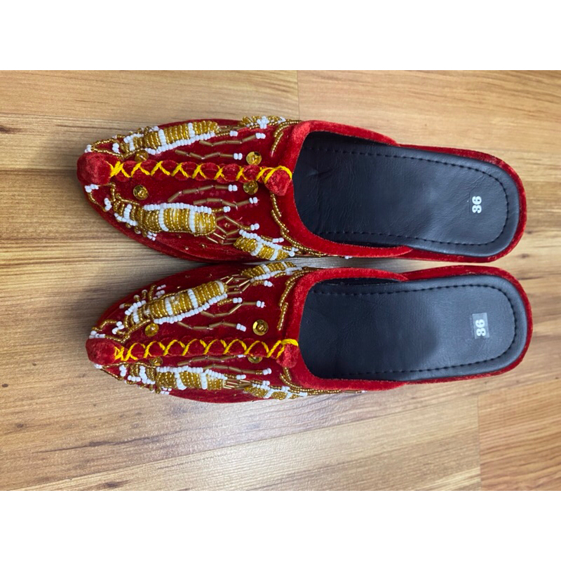 Hài nhung cho bà và mẹ thêu Rồng 7cm - 7 phân