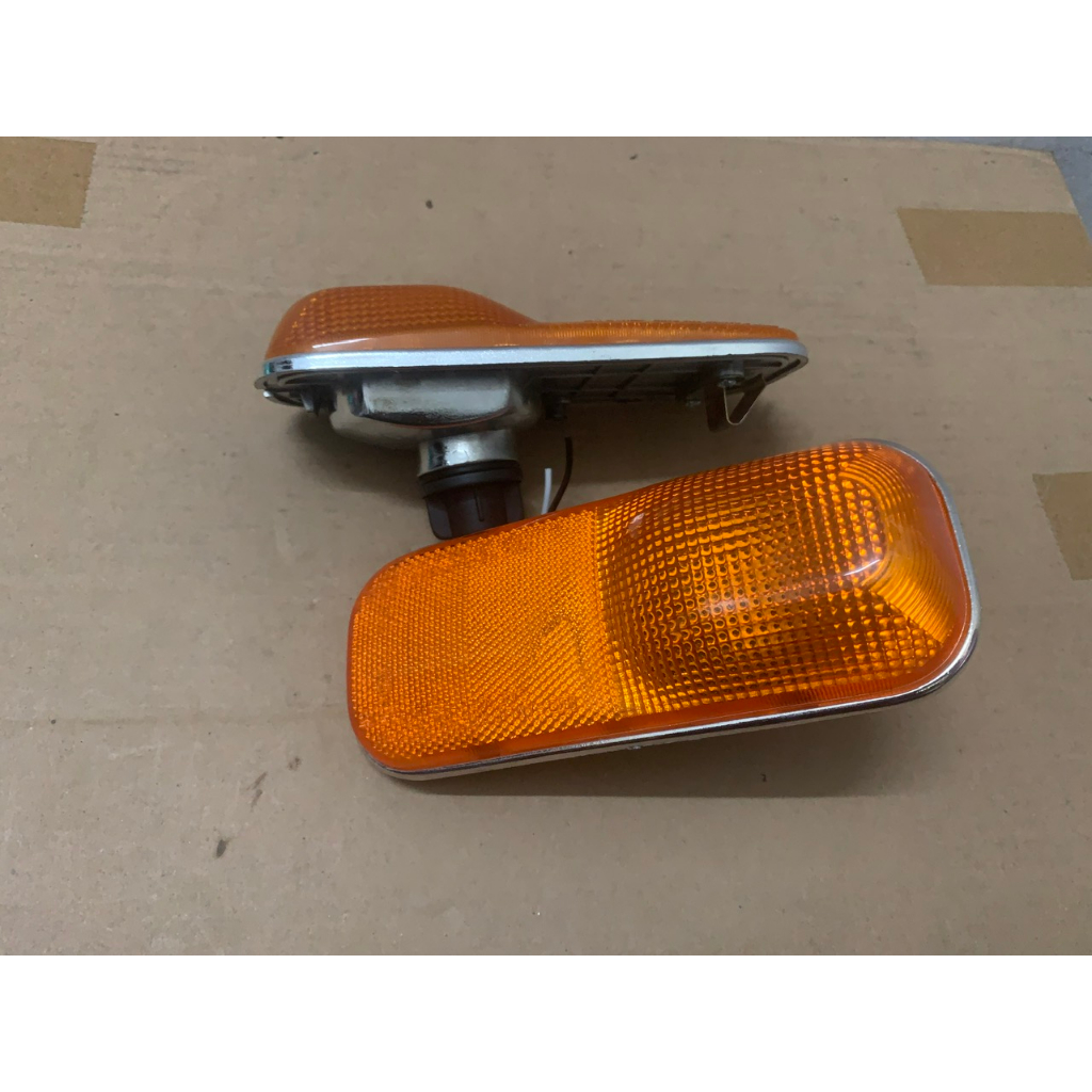 Bộ Đèn xi nhan hông cửa xe HYUNDAI 3T5, HD65, HD72, HD 99, Mighty 2... Xi nhan hông Loại Xịn Bền Màu.