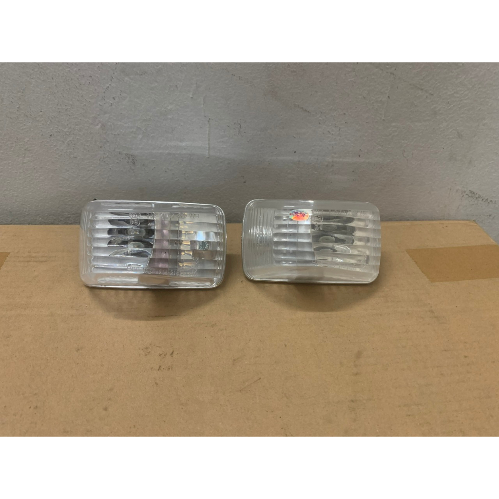 Đèn xi nhan hông cửa xe tải ISUZU các loại NQR, QKR, NMR, NPR, FVR... Loại Xịn Bền Màu.