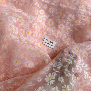 Vải organza hồng hoa cúc
