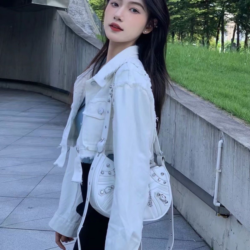 ÁO KHOÁC CROPTOP TRẮNG QUẢNG CHÂU CÁ TÍNH