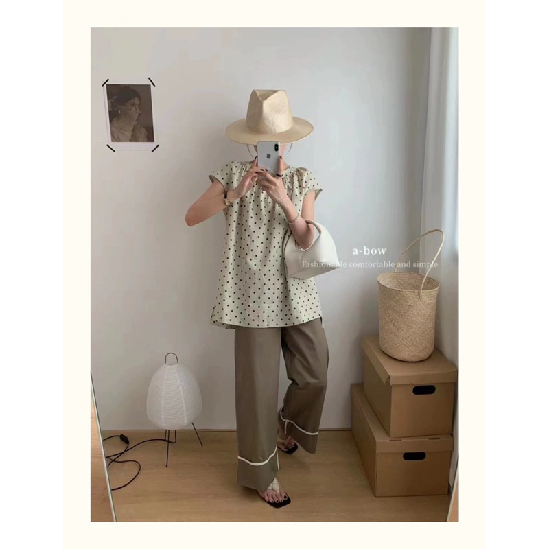 Áo Sơ Mi Chấm Bi Tay Hến  ♥️