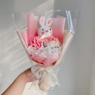 Bó hoa len thỏ và cà rốt được handmade bằng len cao cấp
