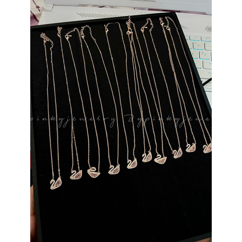 Set dây chuyền Swa rosé không đen ghỉ