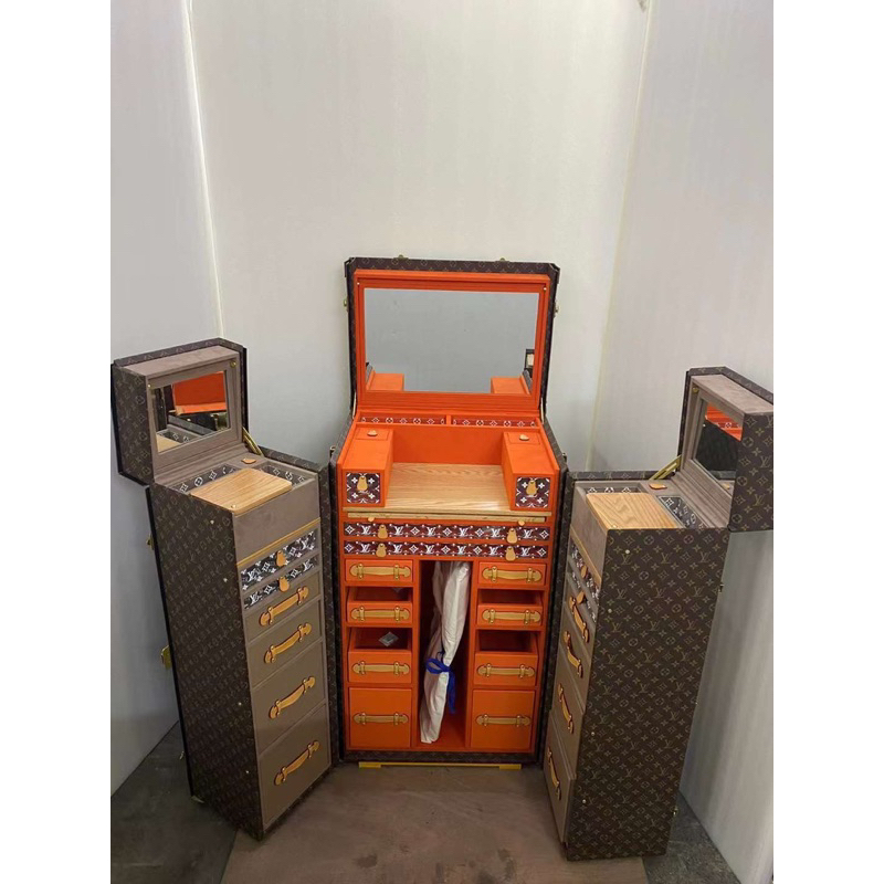 Bàn trang điểm lv